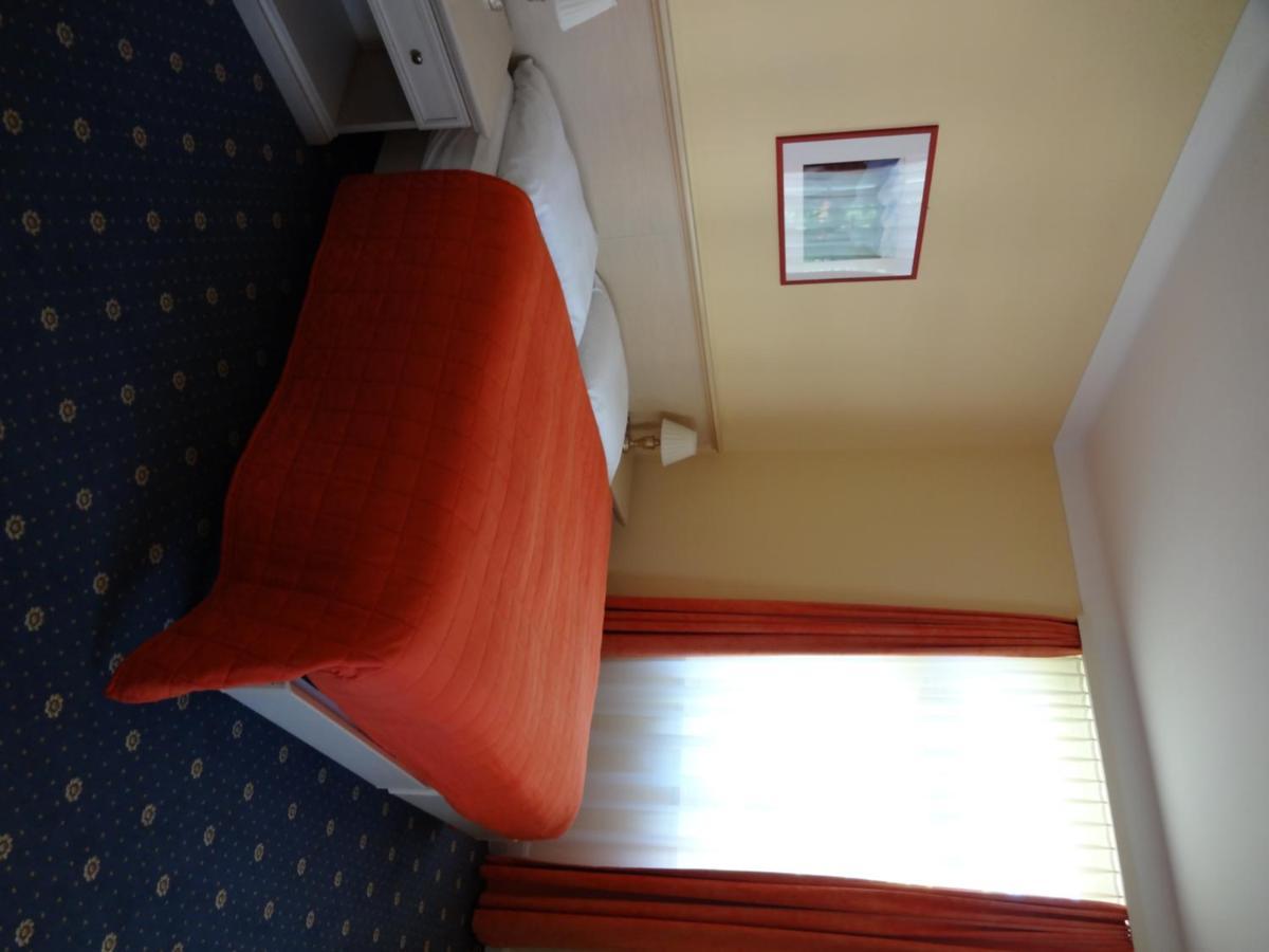 Hotel Schweizerhof Weggis Pokoj fotografie